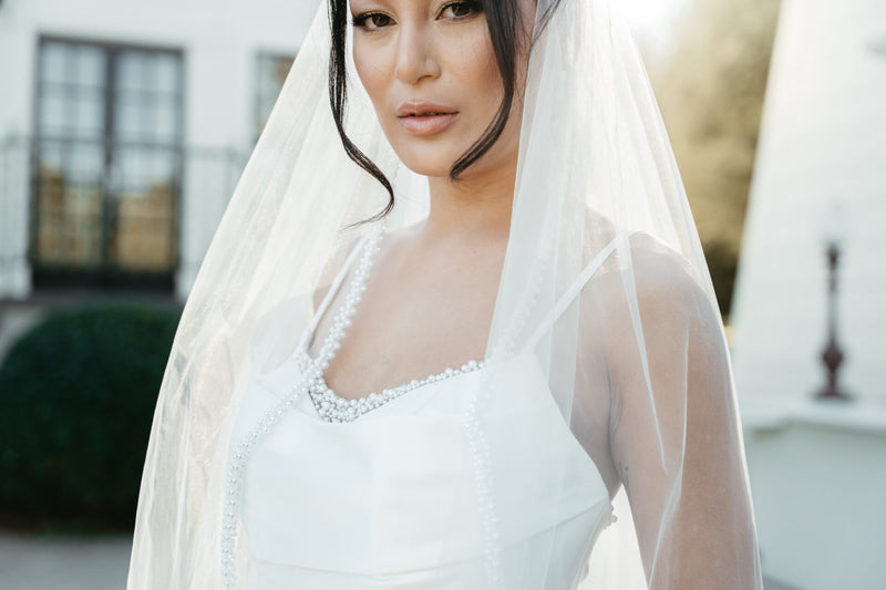 A Guide to Bridal Accessories: Veils, Headpieces, and Jewellery