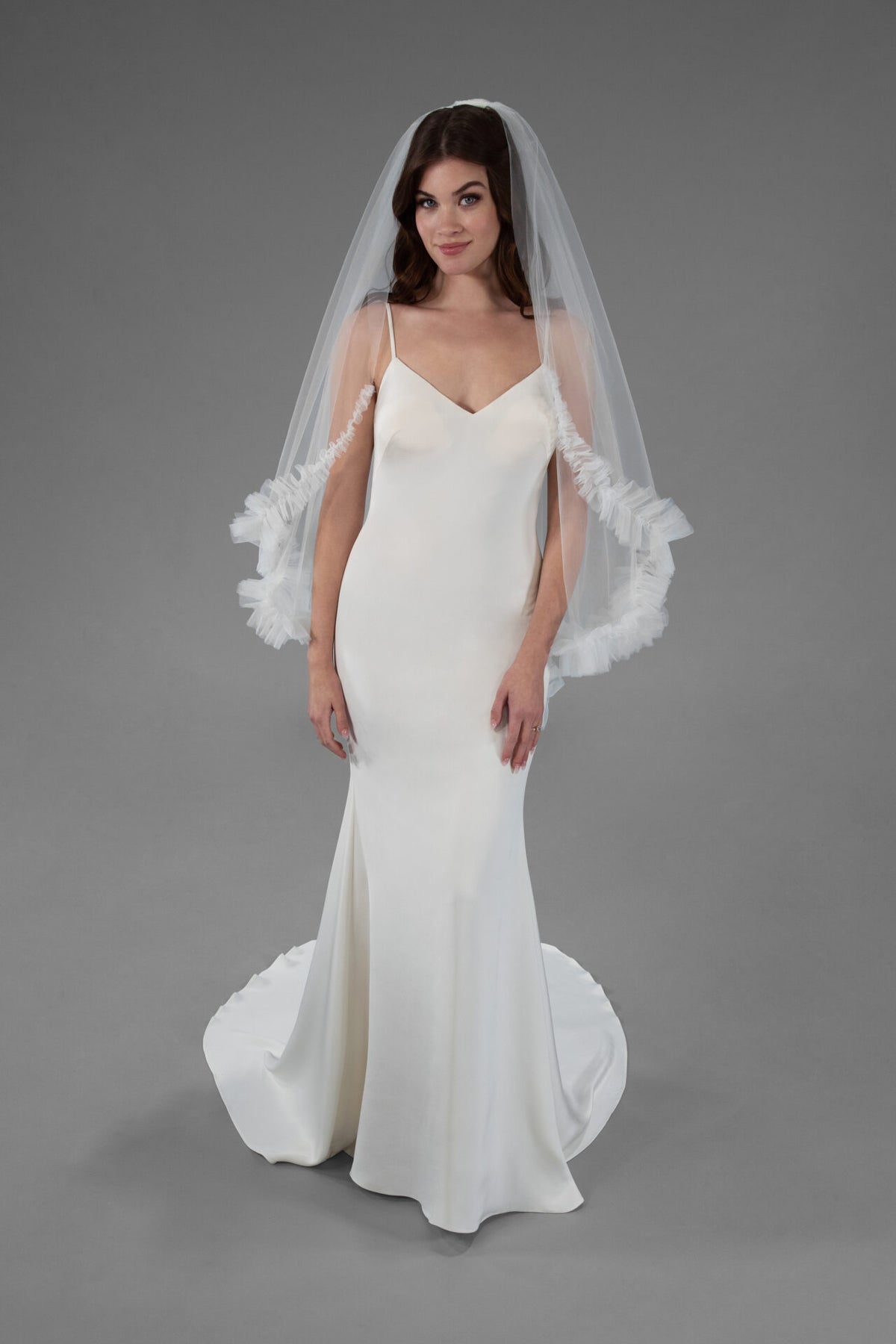 Saoirse Ivory Fingertip Veil