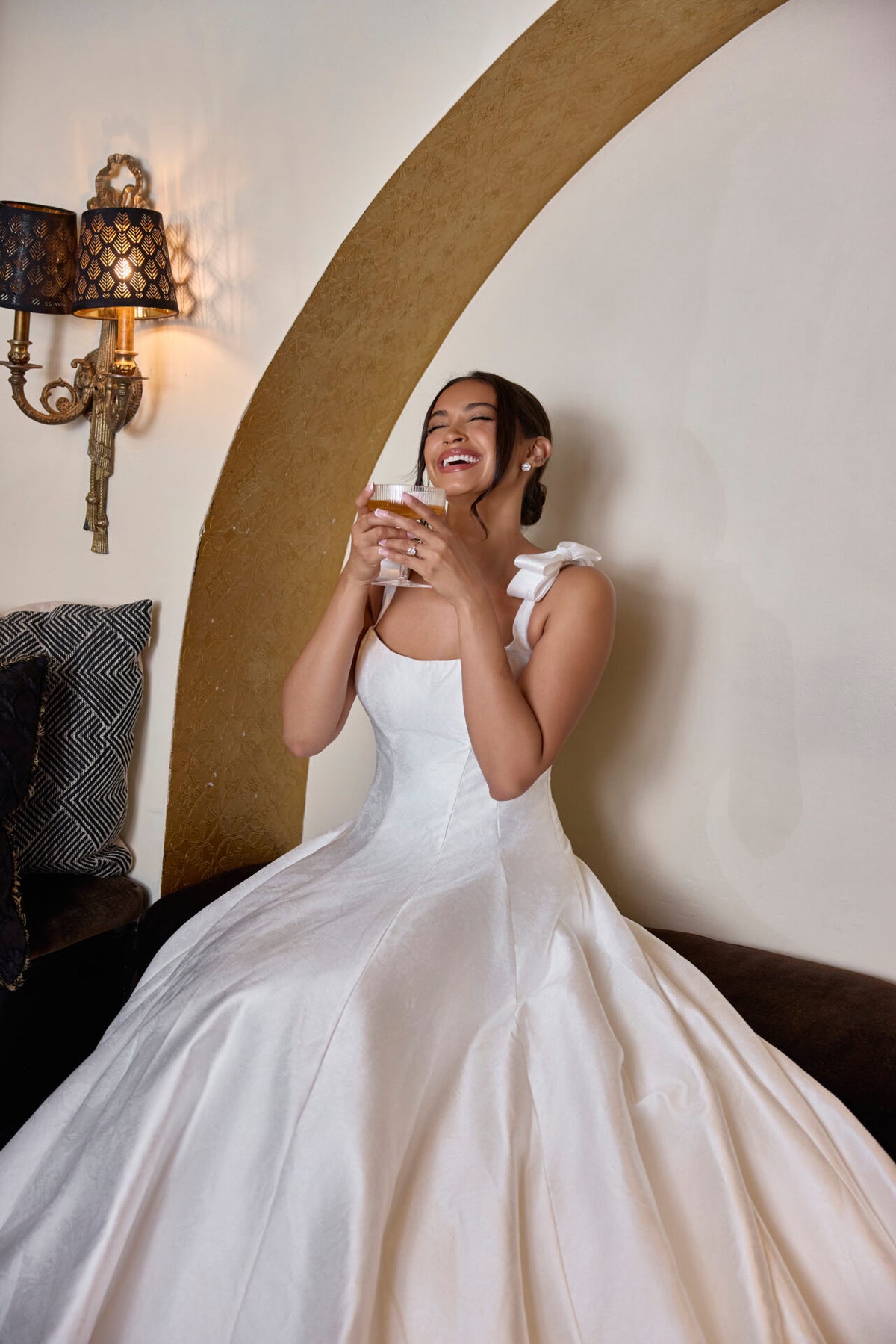 Bluerocks - Coming Soon (November) - Wedding Gown - Essense