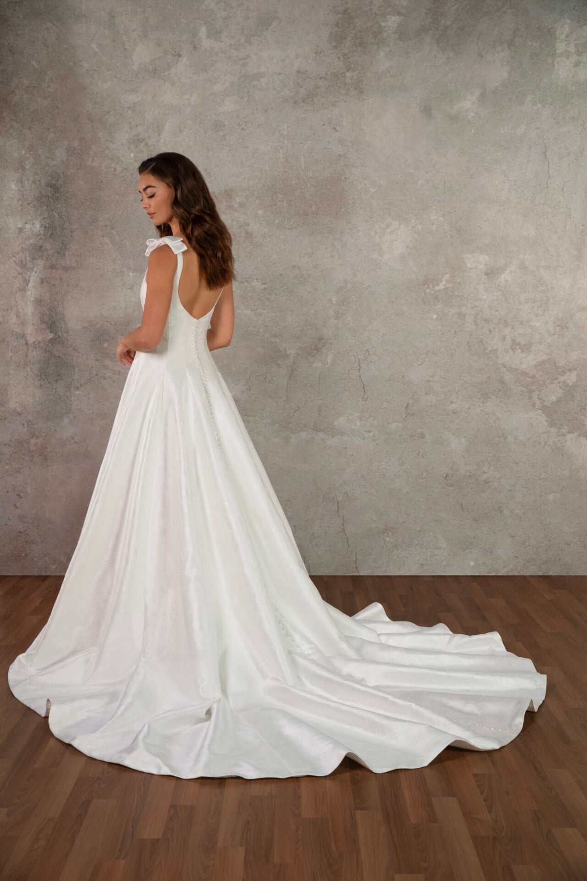Bluerocks - Coming Soon (November) - Wedding Gown - Essense