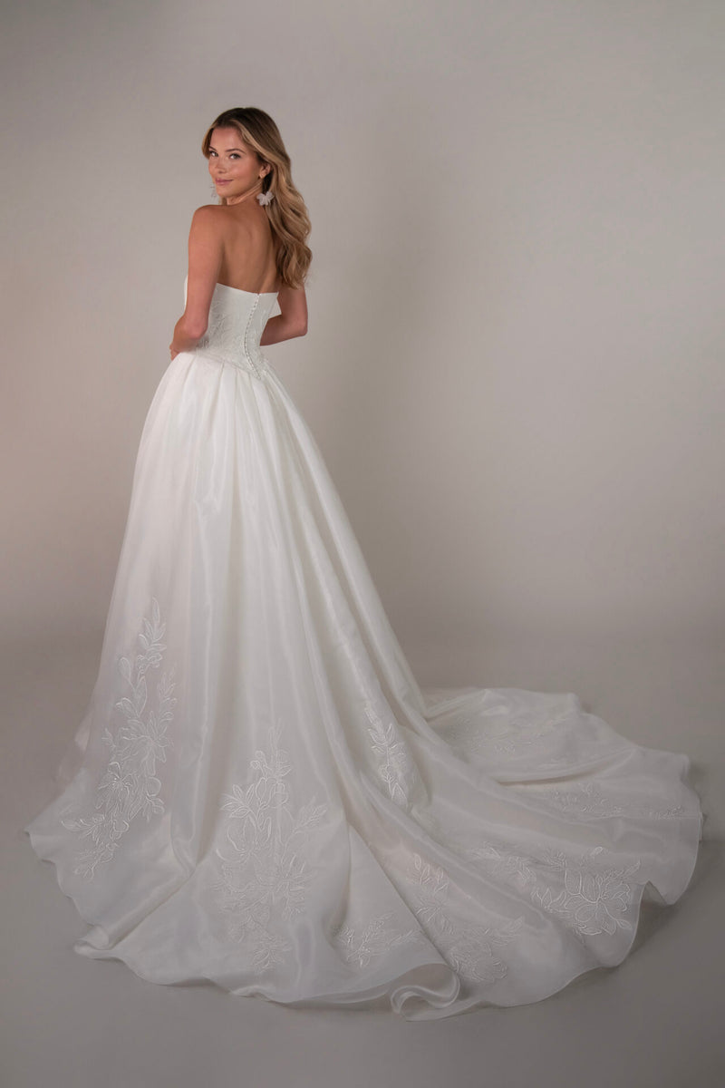 Mavis - Wedding Gown - Stella York