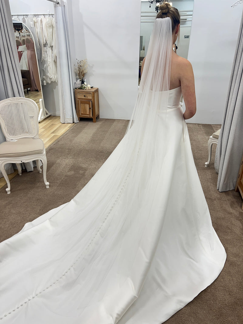 Ivory Paris chapel veil by Aus Veils featuring soft tulle, 210cm length, elegant bridal accessory with delicate texture.