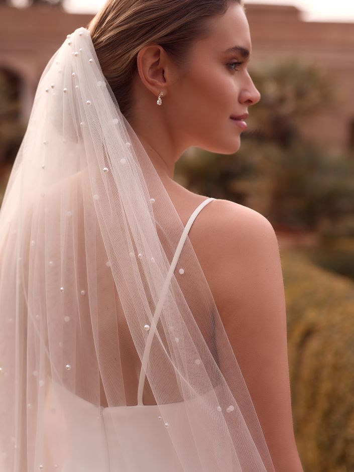 Soft Tulle Pearl Veil Floor Length