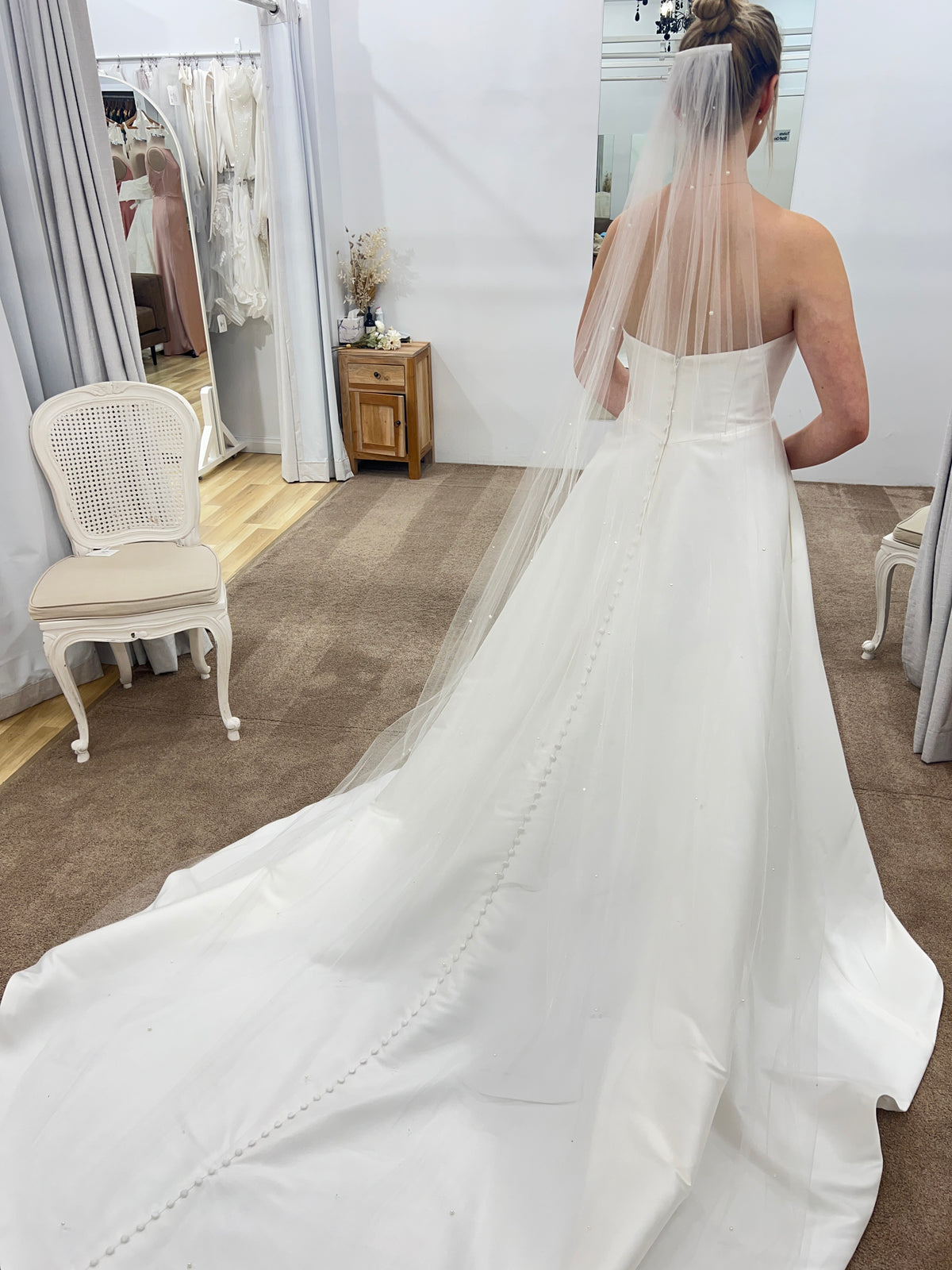 Alexis 98inch Pearl and Crystal Veil - Accessory - Dreamtime