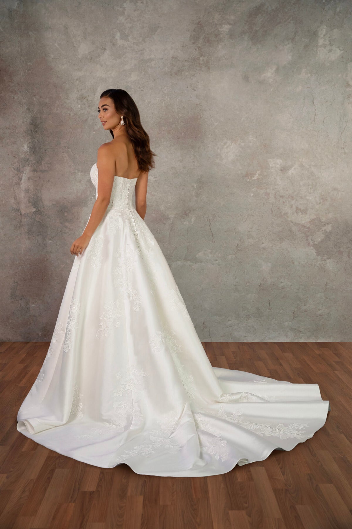 Boomer - Wedding Gown - Essense