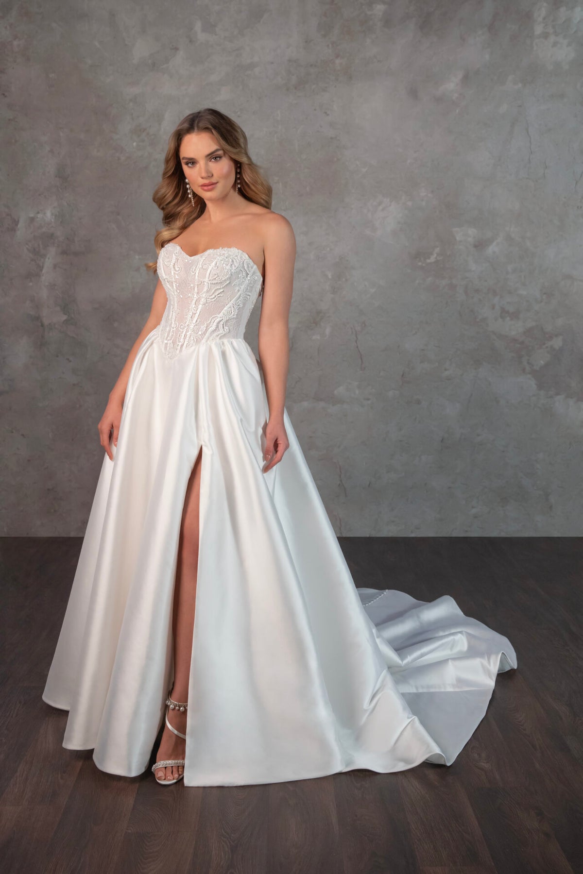 Danna - Wedding Gown - Essense