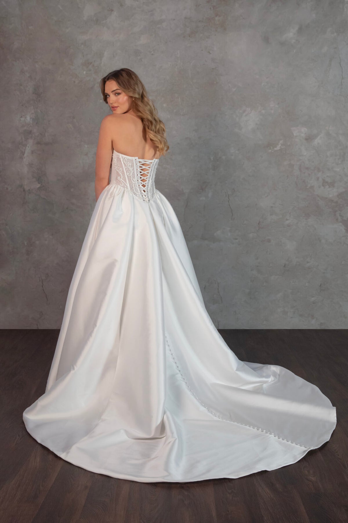 Danna - Wedding Gown - Essense