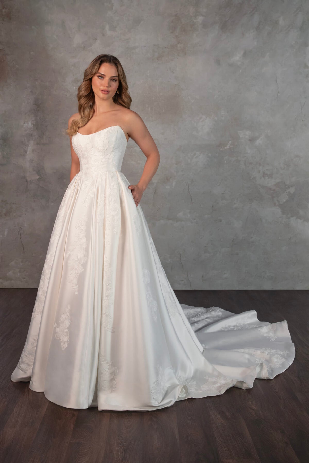 Everlee - Wedding Gown - Essense