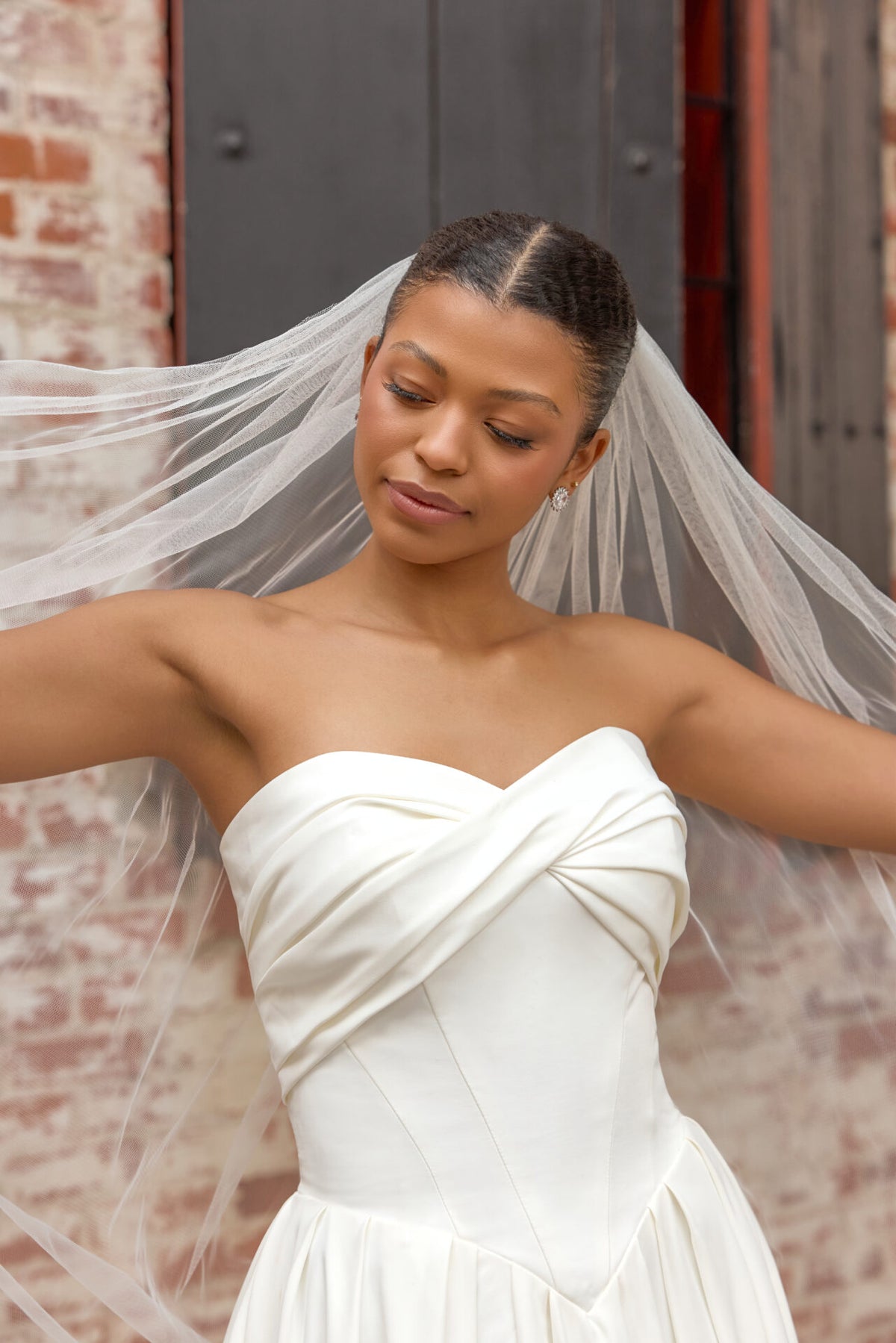 Madeleine - Wedding Gown - Essense