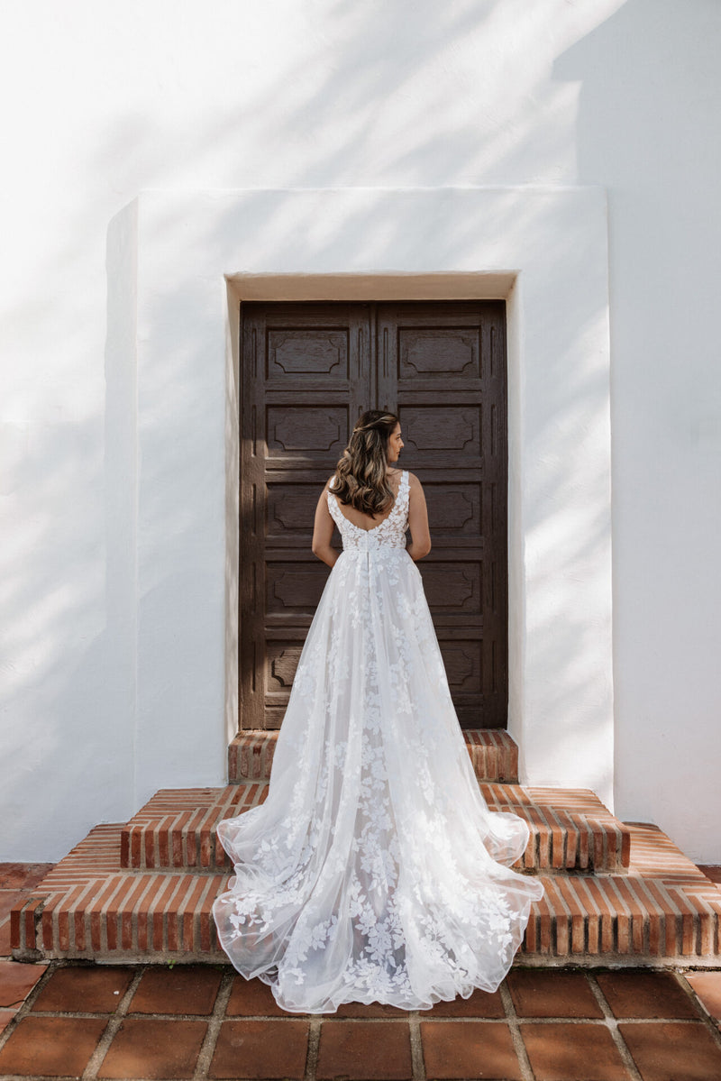 Novelee - Wedding Gown - Essense