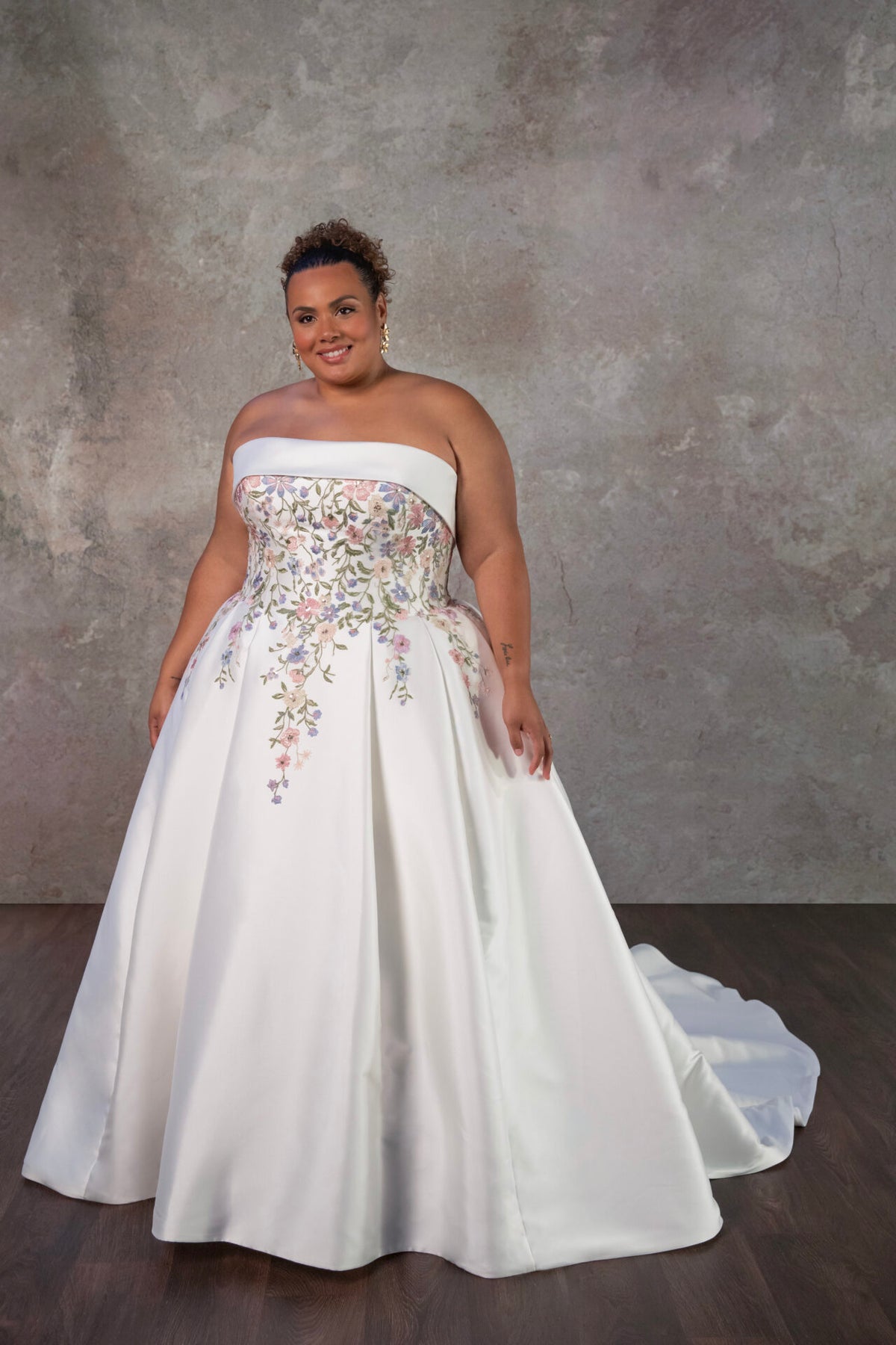 Vanessa - Wedding Gown - Essense