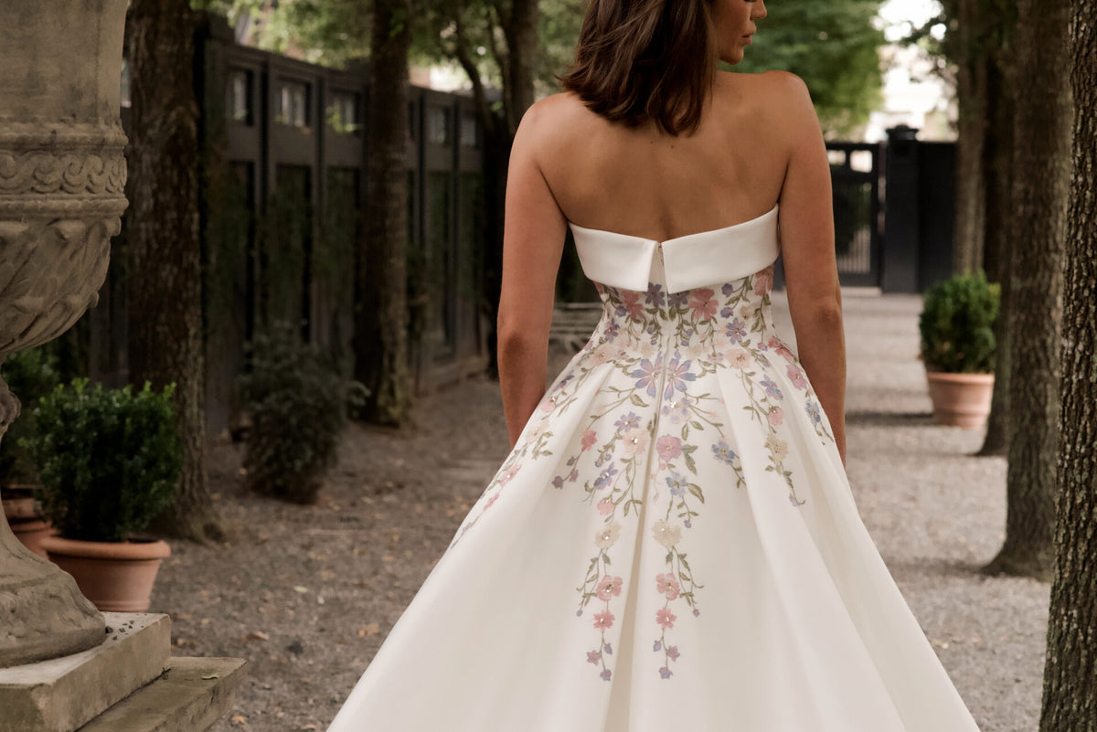 Vanessa - Wedding Gown - Essense