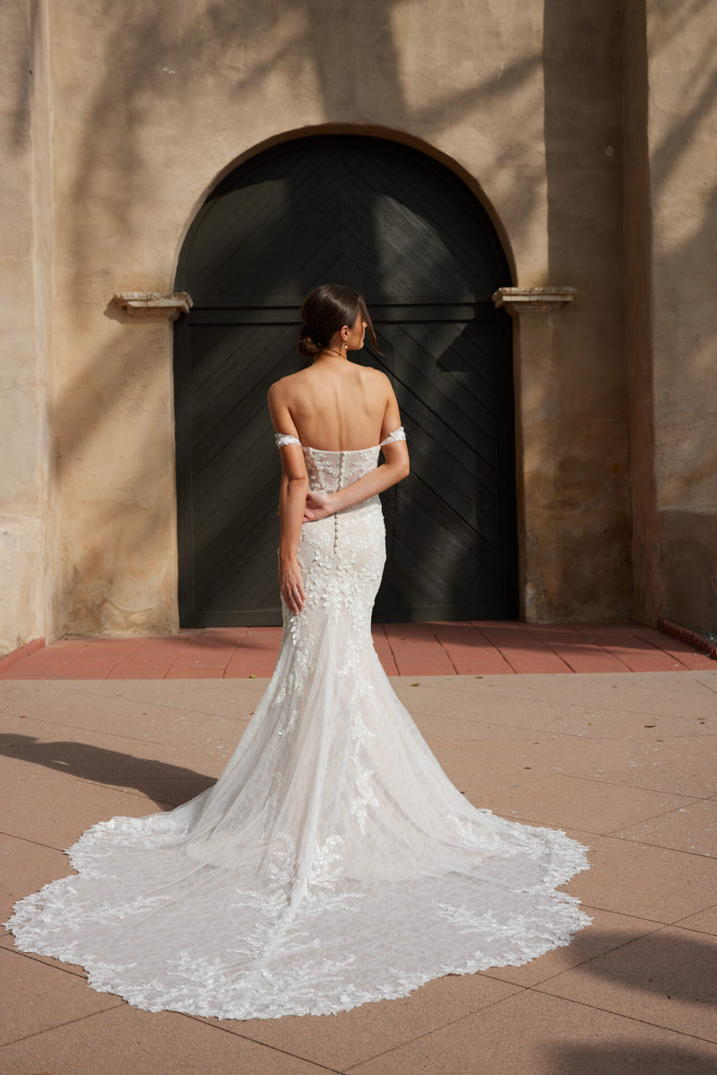 Yareli - Wedding Gown - Essense