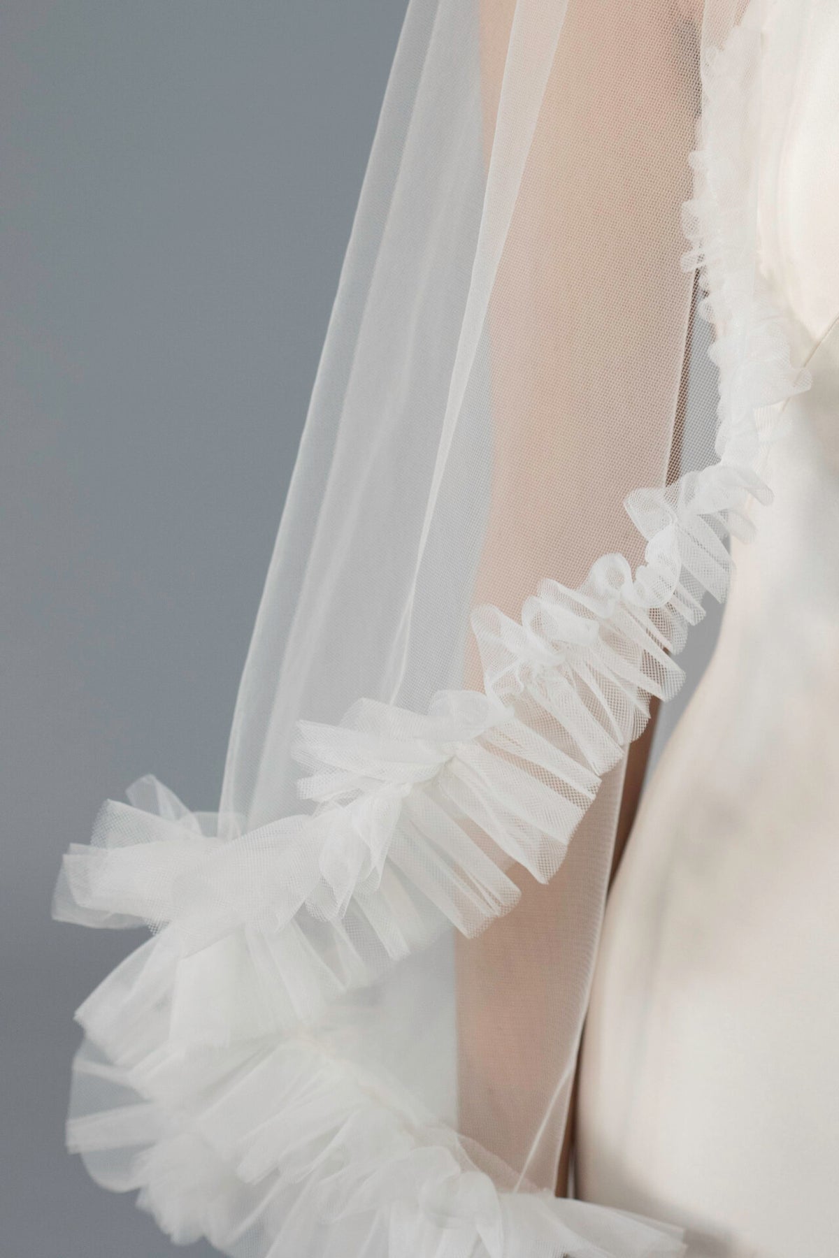 Saoirse Ivory Fingertip Veil - Accessory - Grace and Goddess