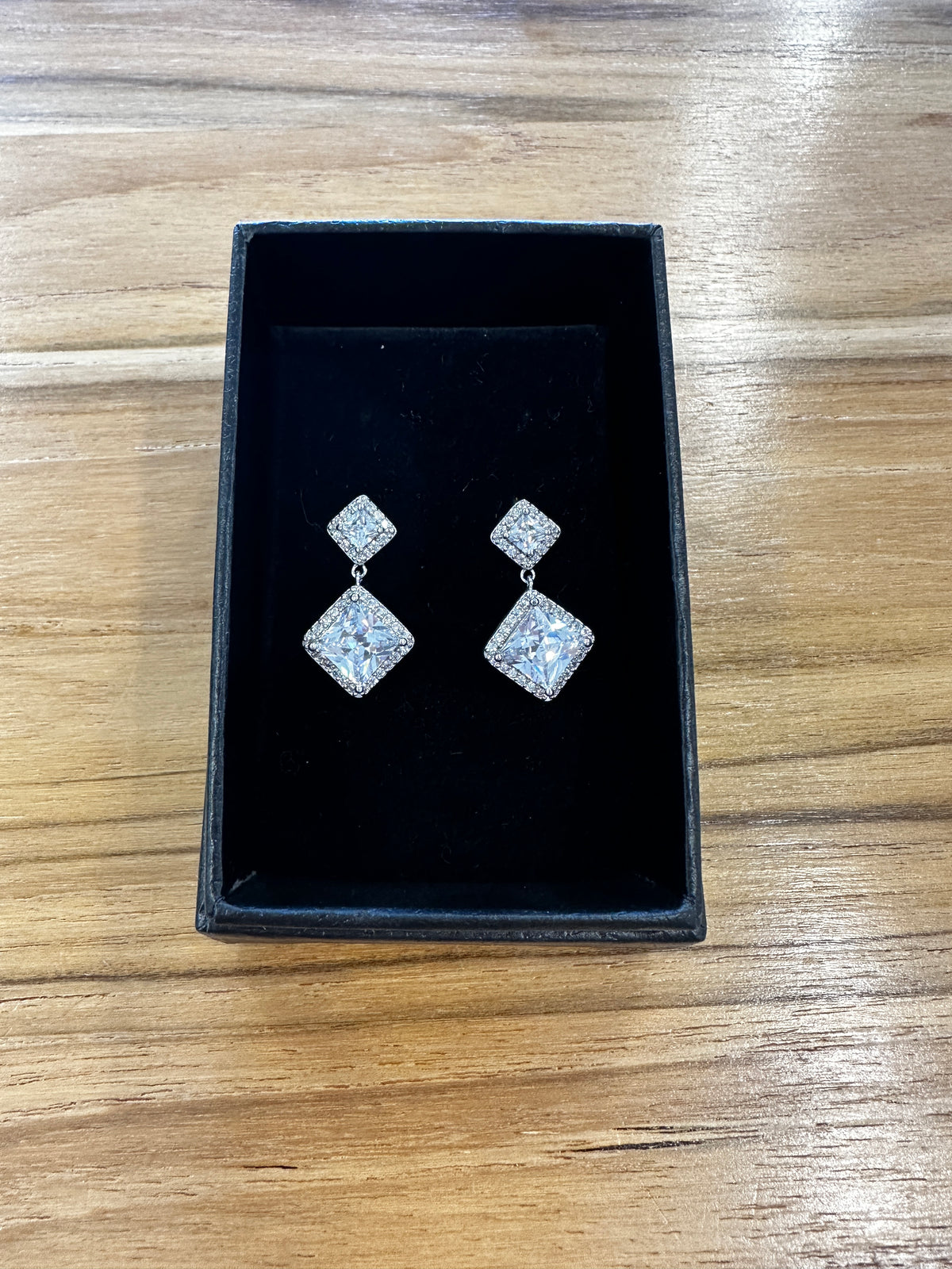 Diamond Drop Earring Silver - Jewellery - Honey Fawn