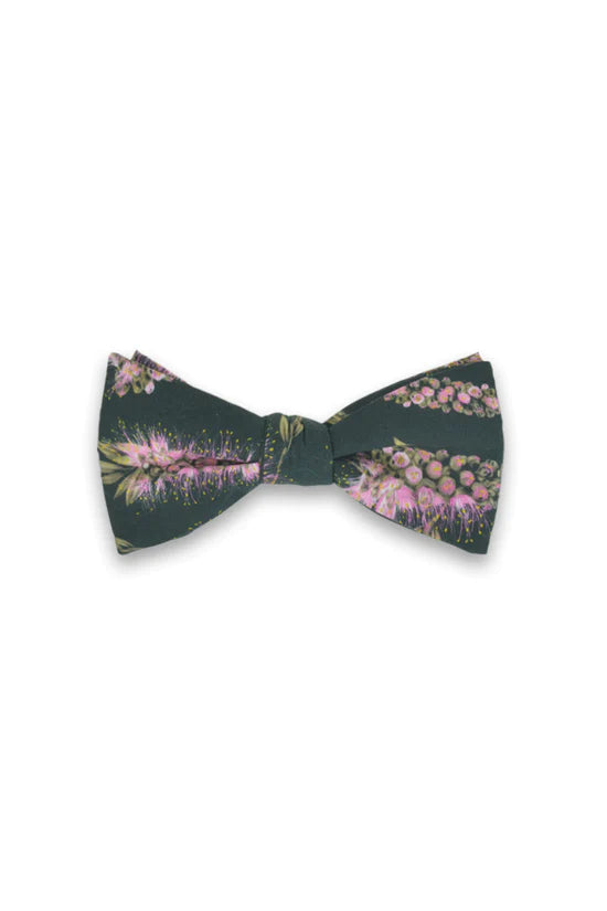 Bottlebrush Green Bow Tie - Accessory - Peggy and Finn