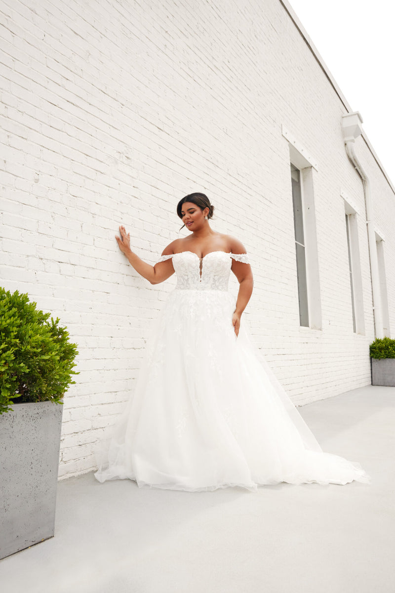 Magnolia - Wedding Gown - Stella York