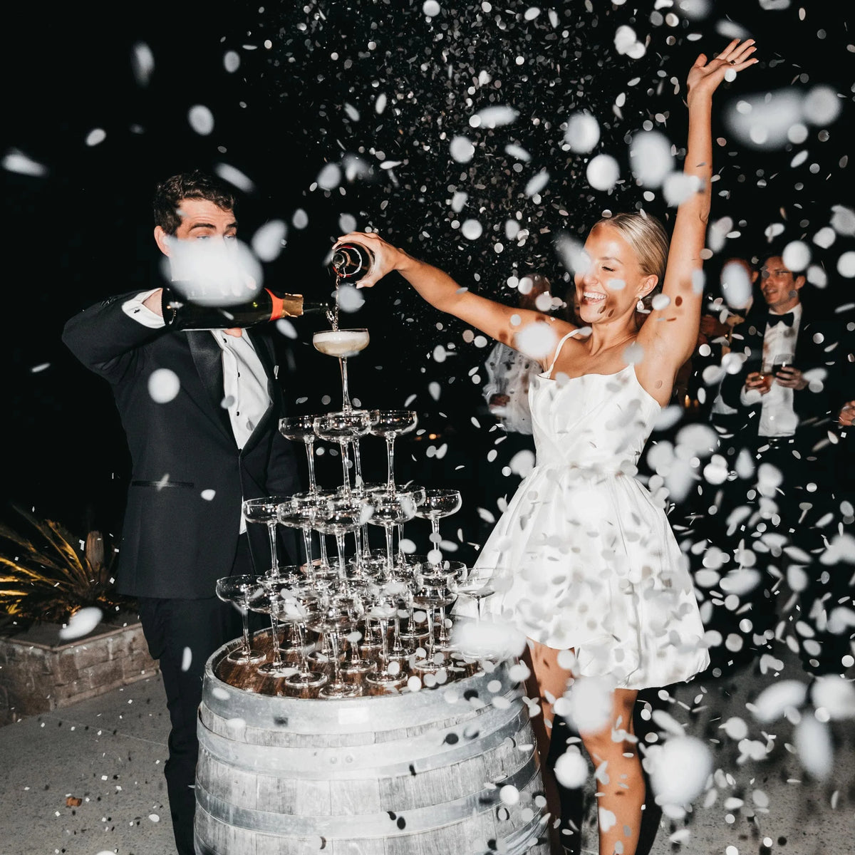 Biodegradable Confetti Canons - Circle - Giftware - The Whole Bride