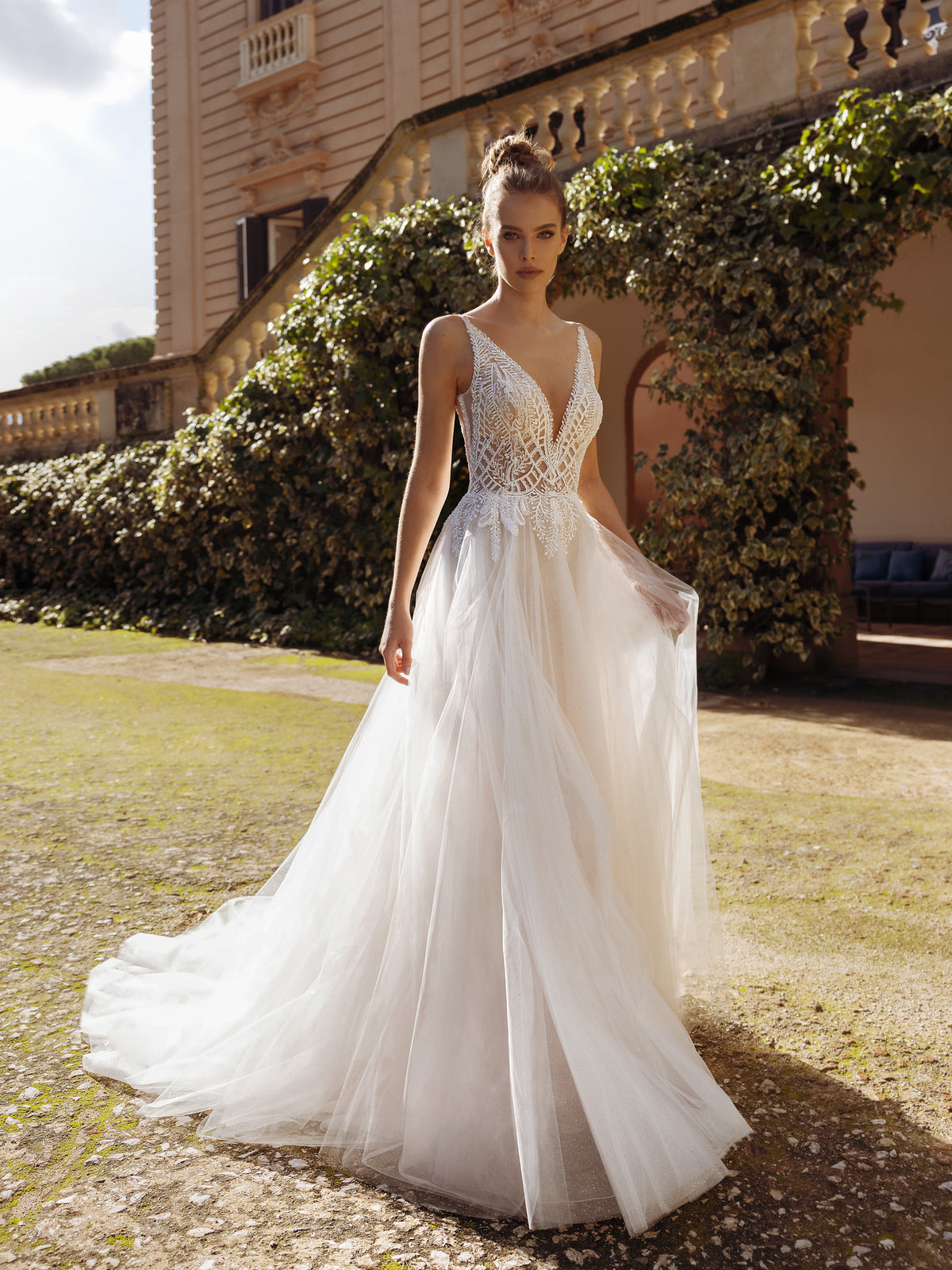 Sophia - Wedding Gown - Modeca