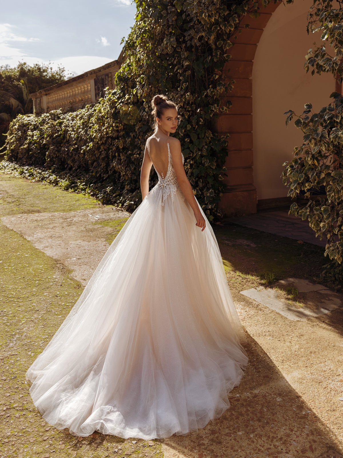 Sophia - Wedding Gown - Modeca