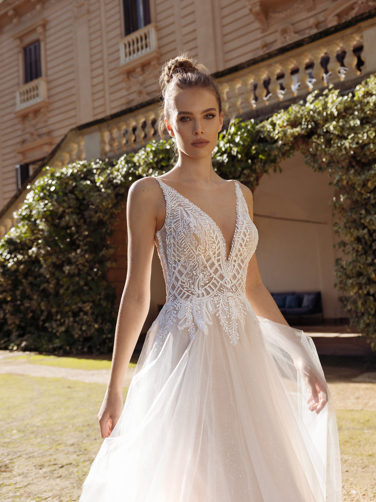 Sophia - Wedding Gown - Modeca