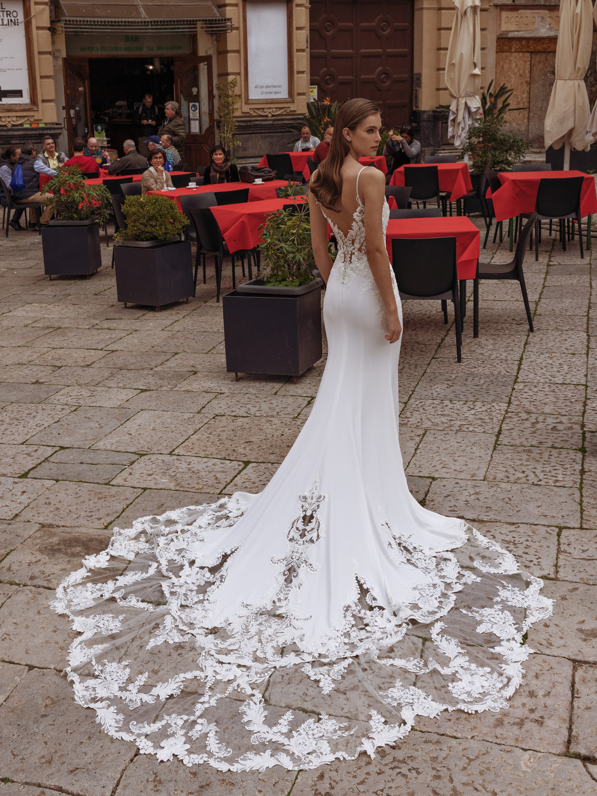 Sapphire - Wedding Gown - Modeca