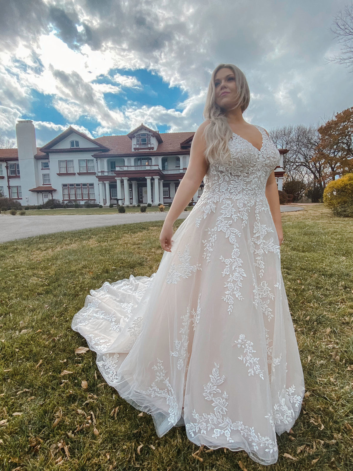 Angel - Wedding Gown - Stella York